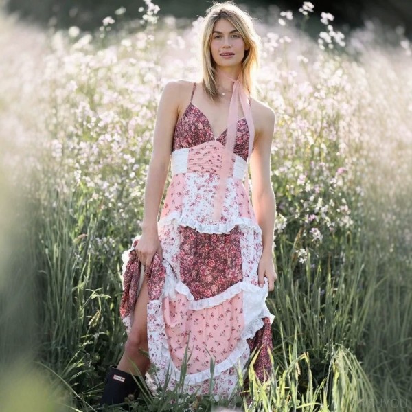 Lace floral suspender skirt